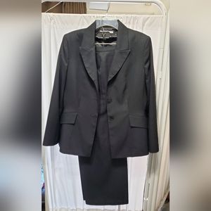 Like New Navy Blue Pinstripe Le Suit, size 14P